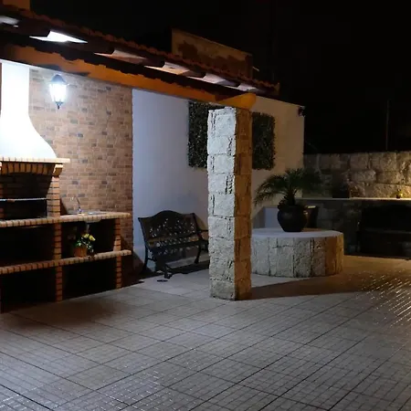 Silva's Rustic Village 펜션